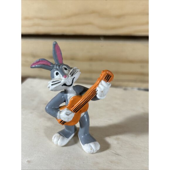 Vintage Bugs Bunny W/ Guitar 1983 PVC Toy Figure 2.5” Warner Bros. Looney Tunes - Picture 5 of 5